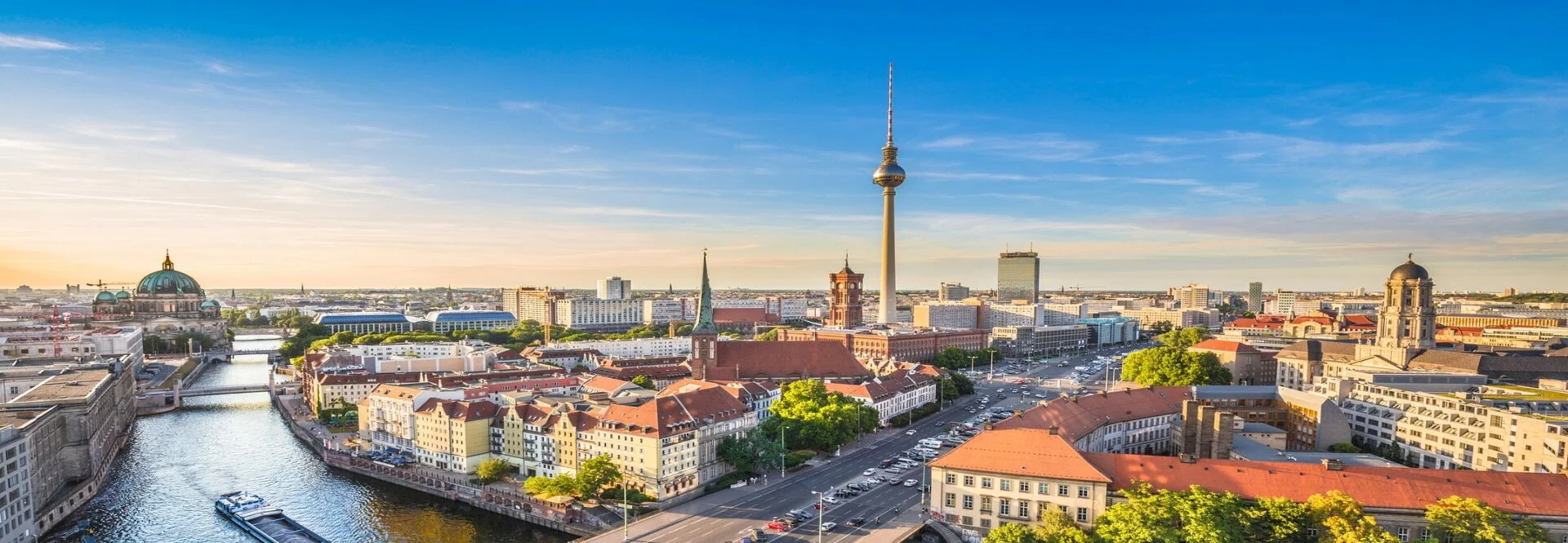 Now is the time you can once again visit Berlin. Enjoy all the classic hotspots, or take a break from the hustle & bustle, and head towards the wide-open city lakes and green spaces for some action-packed outdoor activities.