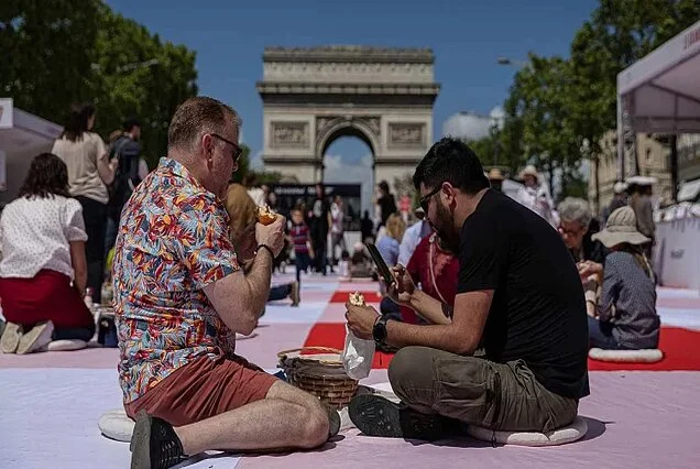 Paris, the Champs-Élysées.