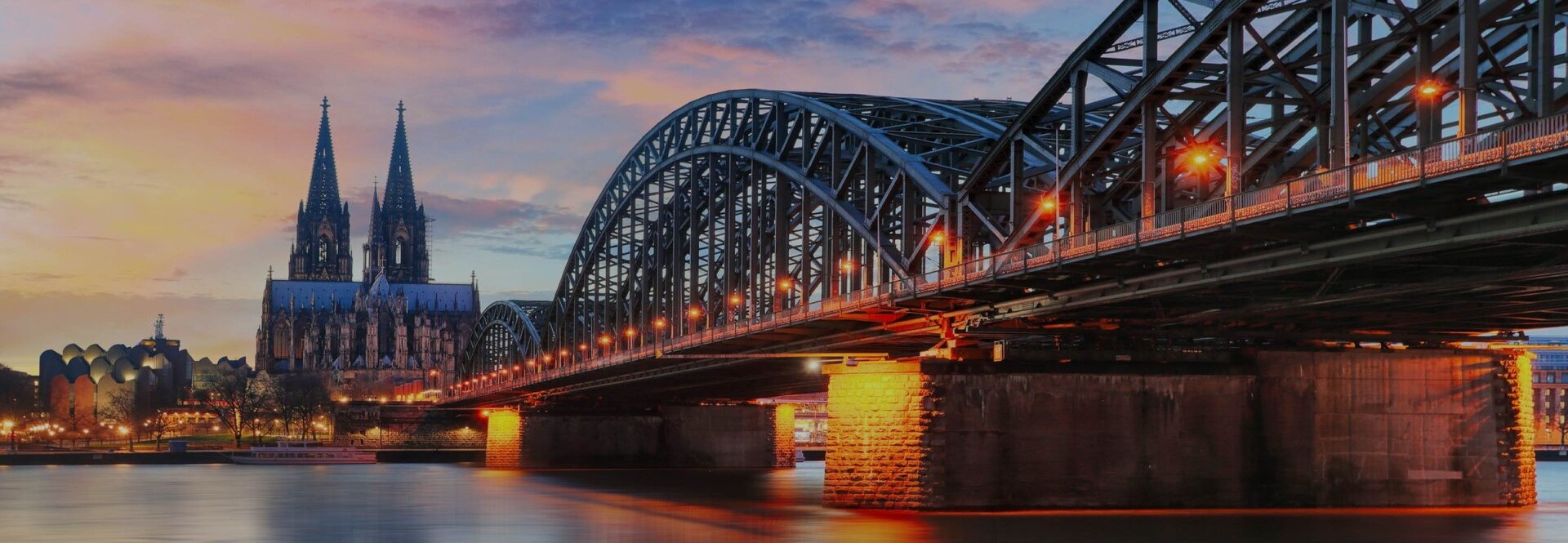 Cologne is known for its joyous attitude and party spirit. The city is a matter of the heart, an emotion and an unfalteringly positive state of mind. At the root of this outlook are Cologne Carnival, kölsch beer and, of course, the cathedral.